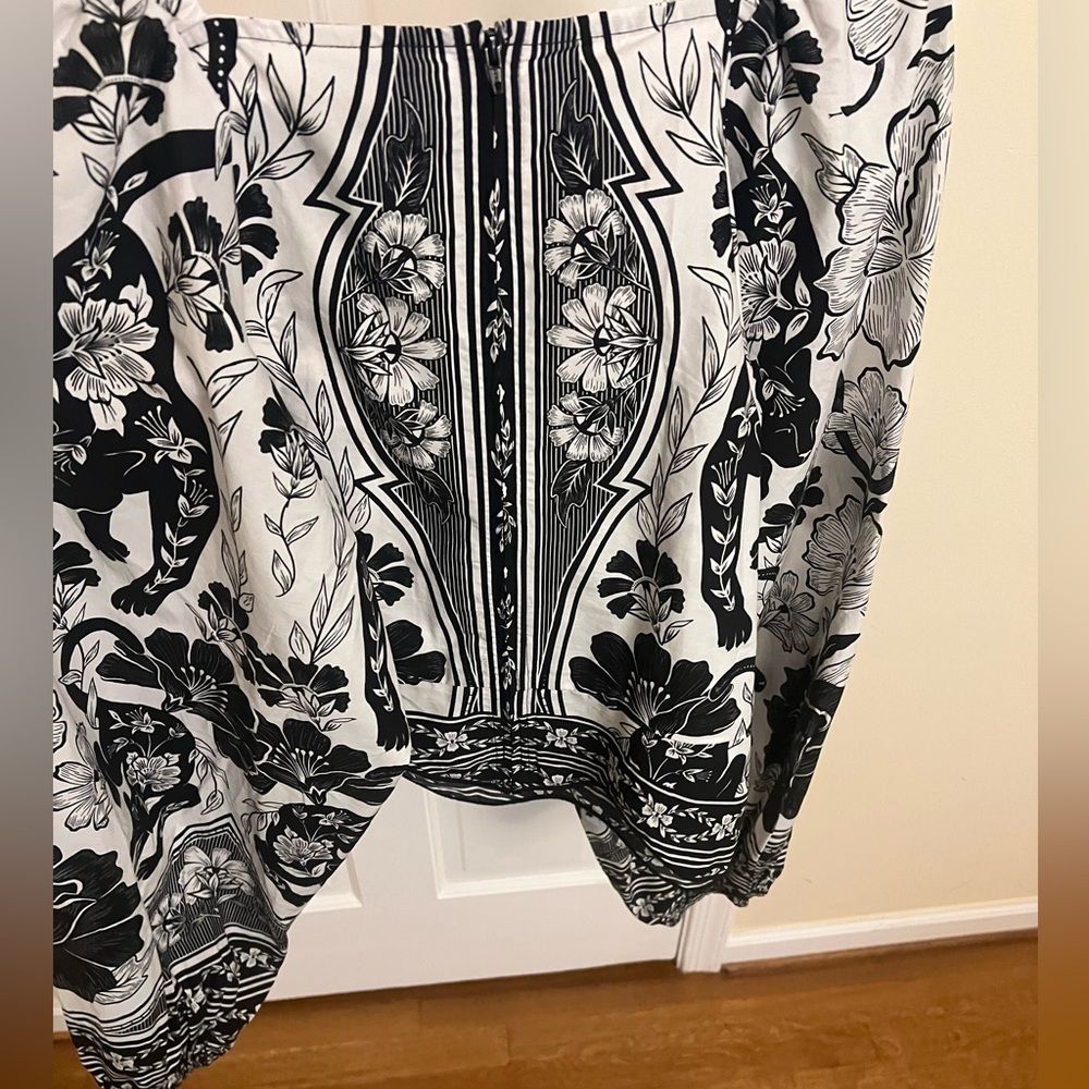 Farm Rio blouse - Picture 2 of 7